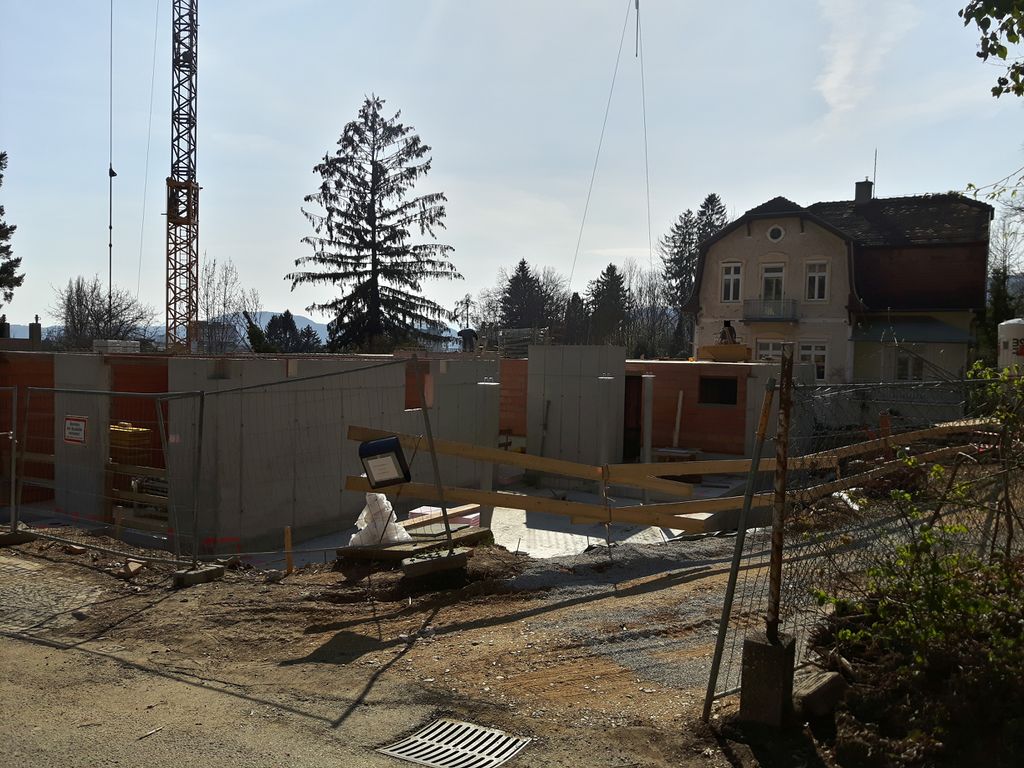 Datei:Charlottendorfgasse 11, Baustelle.JPG