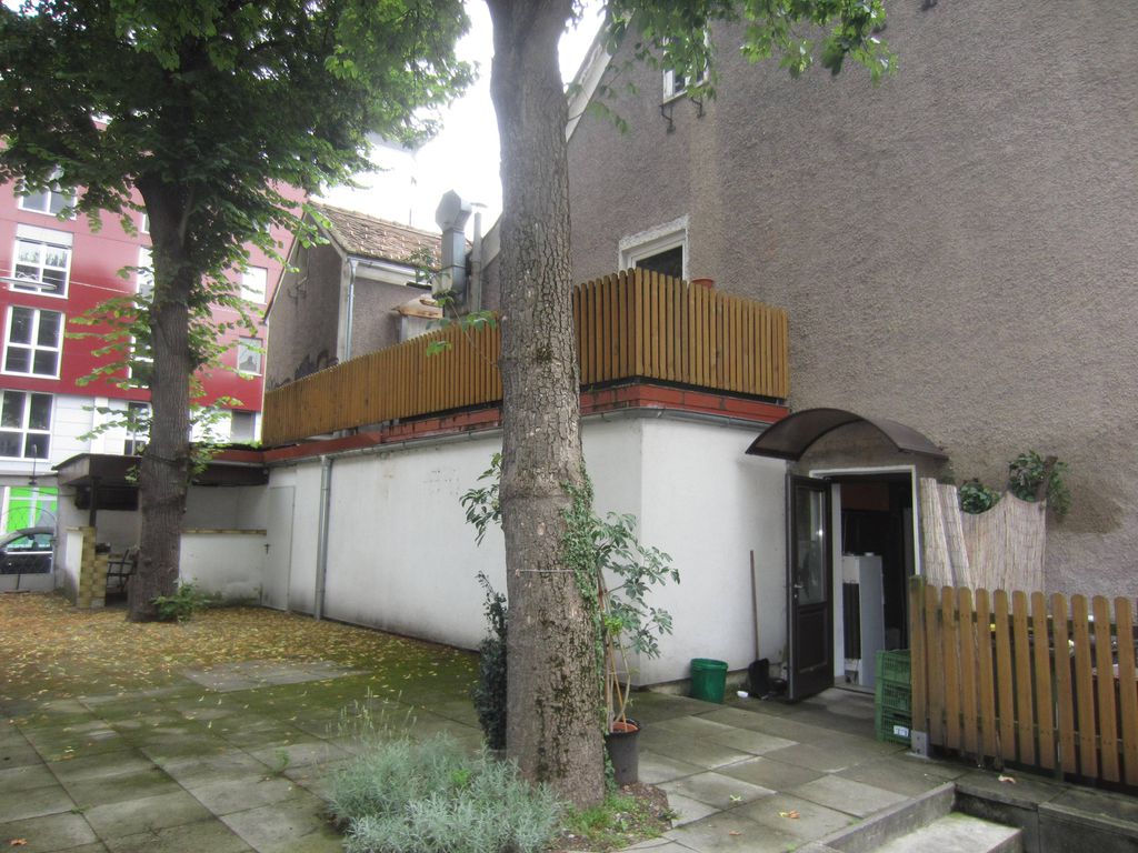 Datei:Klosterwiesgasse 13, Mondscheinstüberl, Gastgarten.JPG